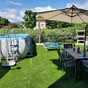 https://a-due-passi-dal-lago.it-lombardy.com
